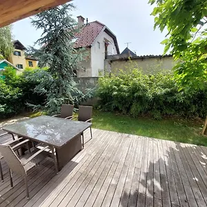 Гостевой дом R41 - Tivoli Groundfloor, Любляна
