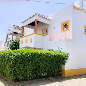 https://quinta-velha-by-my-choice.hotelaalgarve.com